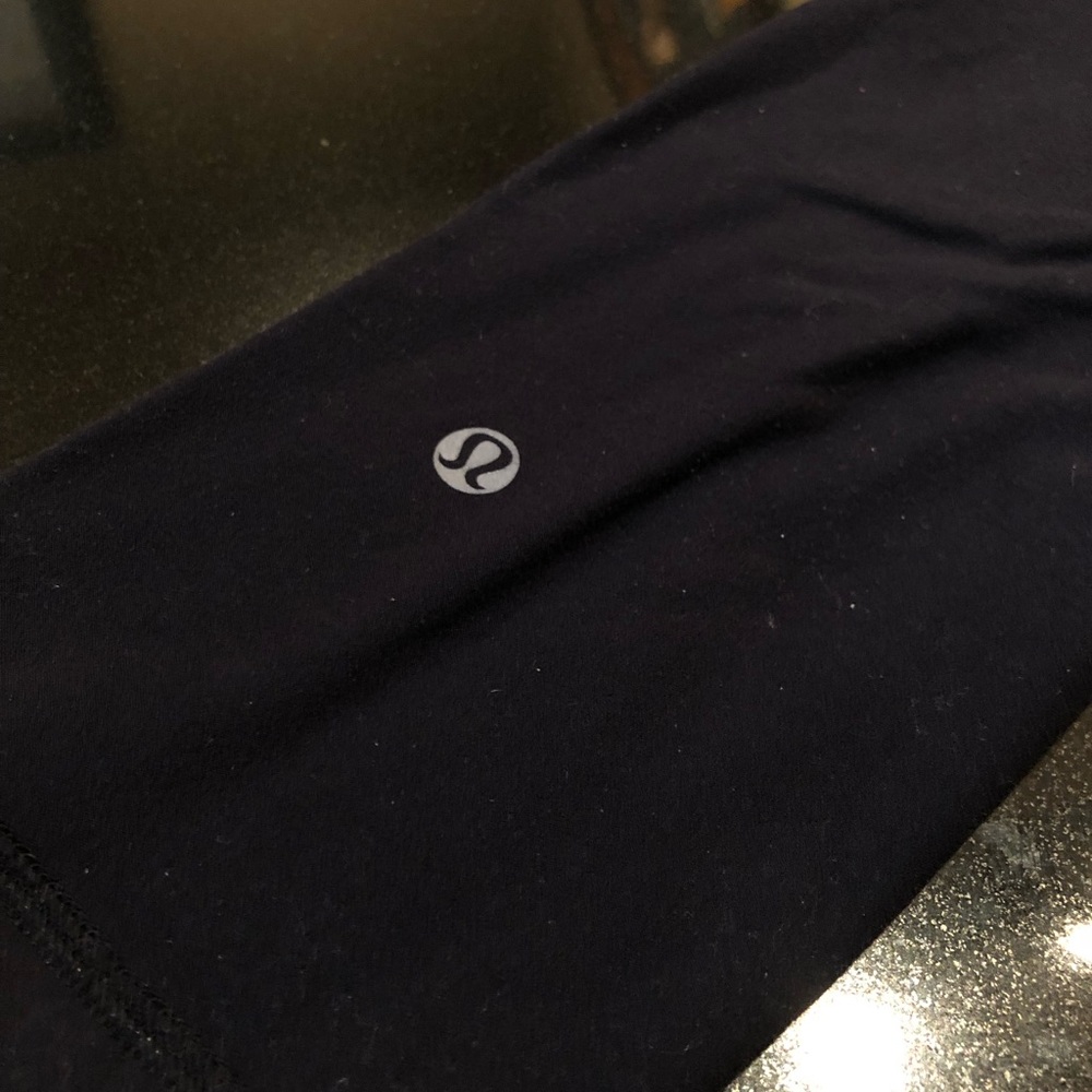 Wunder under Black crops, size 4